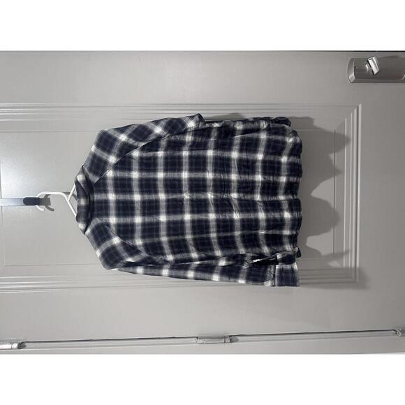 Levi's Black and White Plaid Button-Up Shirt - Picture 7 of 8